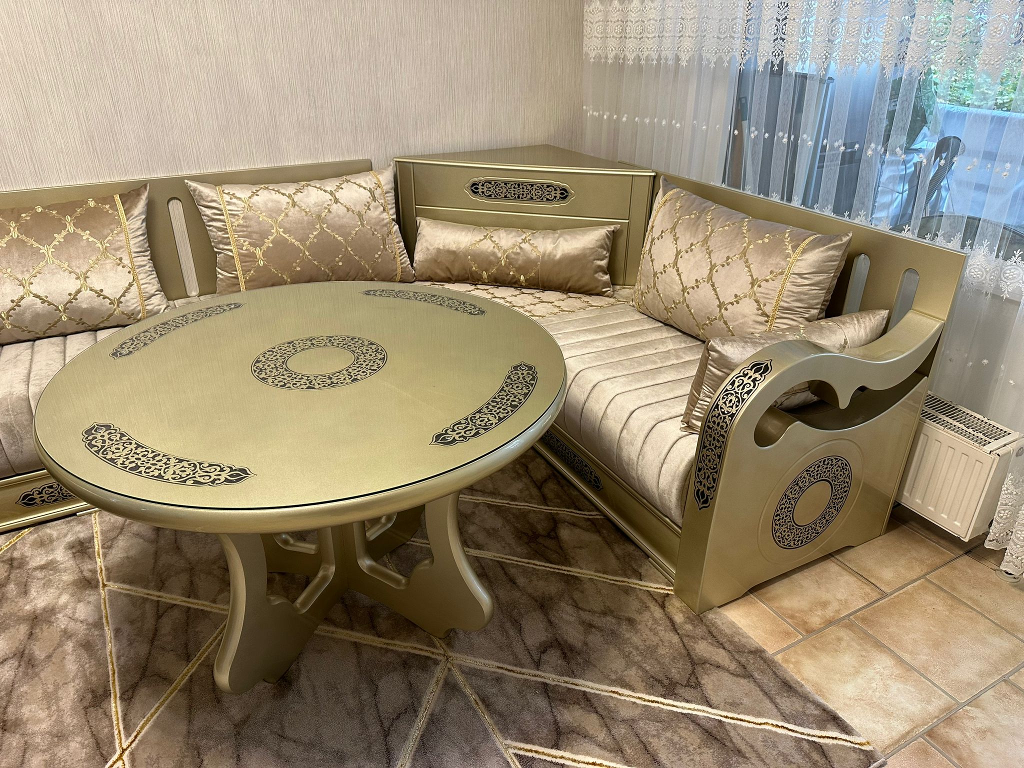 Entdecken Sie Moderne Marokkanische Eleganz mit Sadeqy Home – Ihrem Sedari-Verkäufer mit Rundum-Service