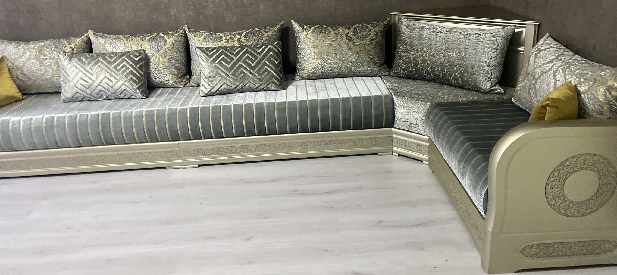 Holz‑Sedari pflegen: 5 Tipps für ein langlebiges Wohnzimmer