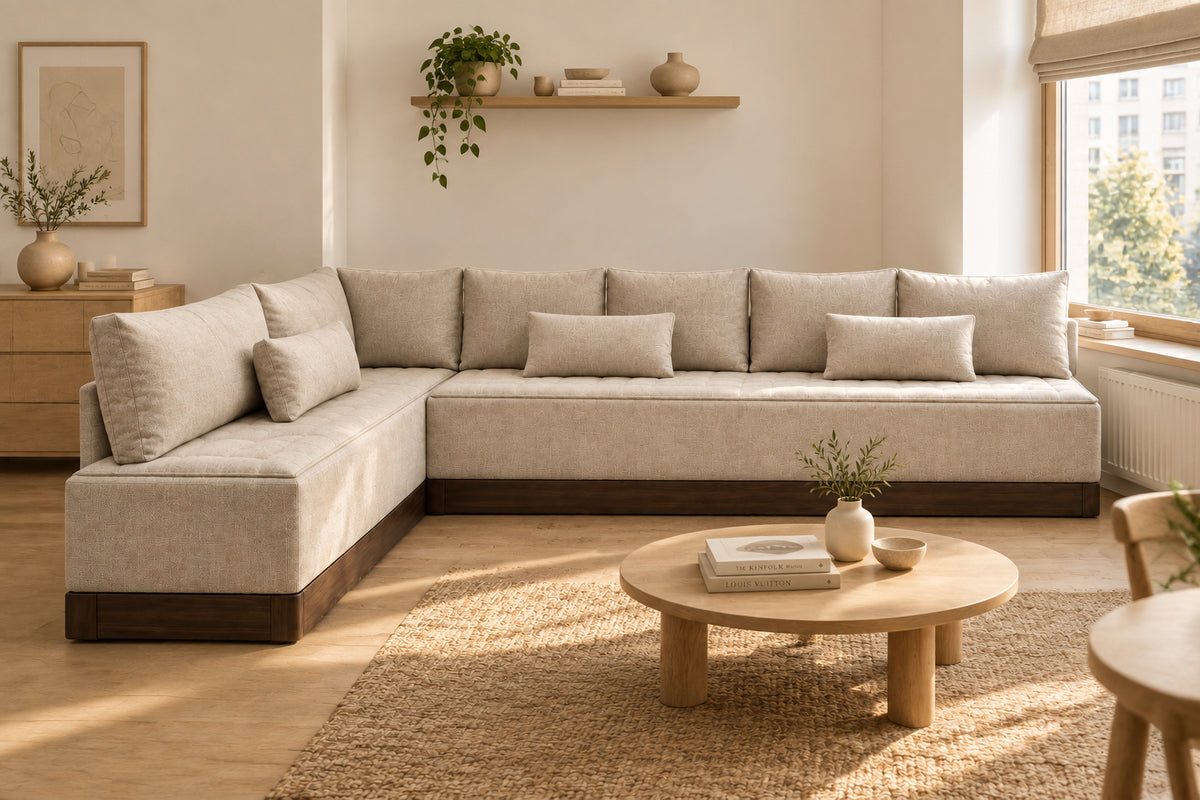 Marokkanische Sedari Modern –Braun Holz & Beige Stoff | Maßanfertigung Luxus Sofa - Sadeqy Home