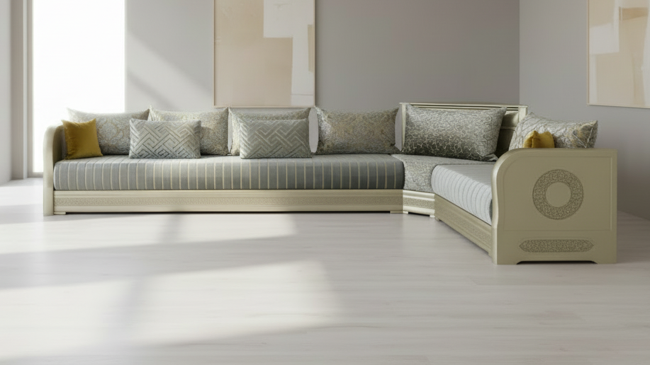 Luxus Sedari mit champagnerfarbenem Holzgestell & edlem Stoff - Sadeqy Home