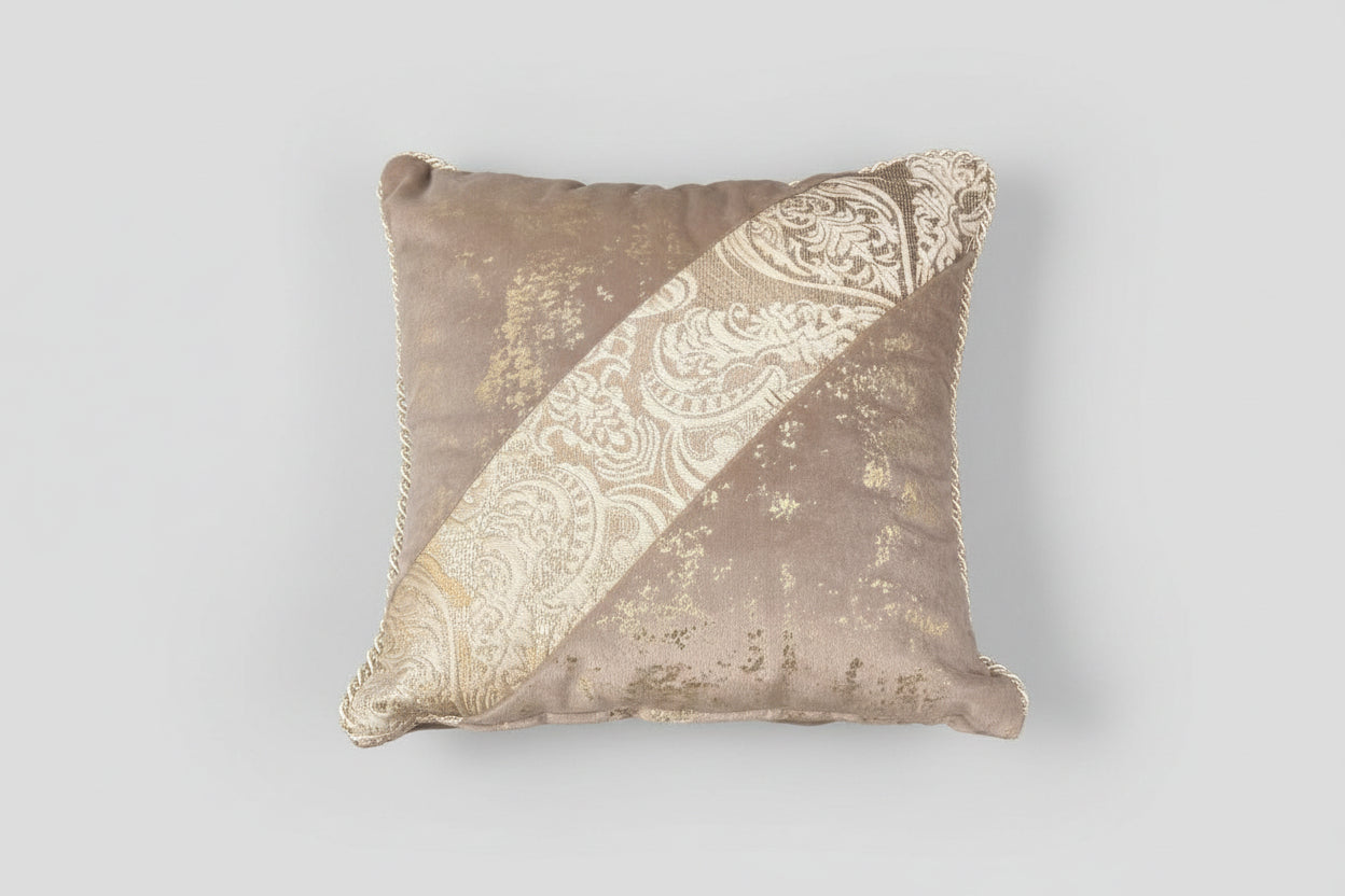 Deko kissen für sofa beige gold mit brokat 40x40 - Sadeqy Home