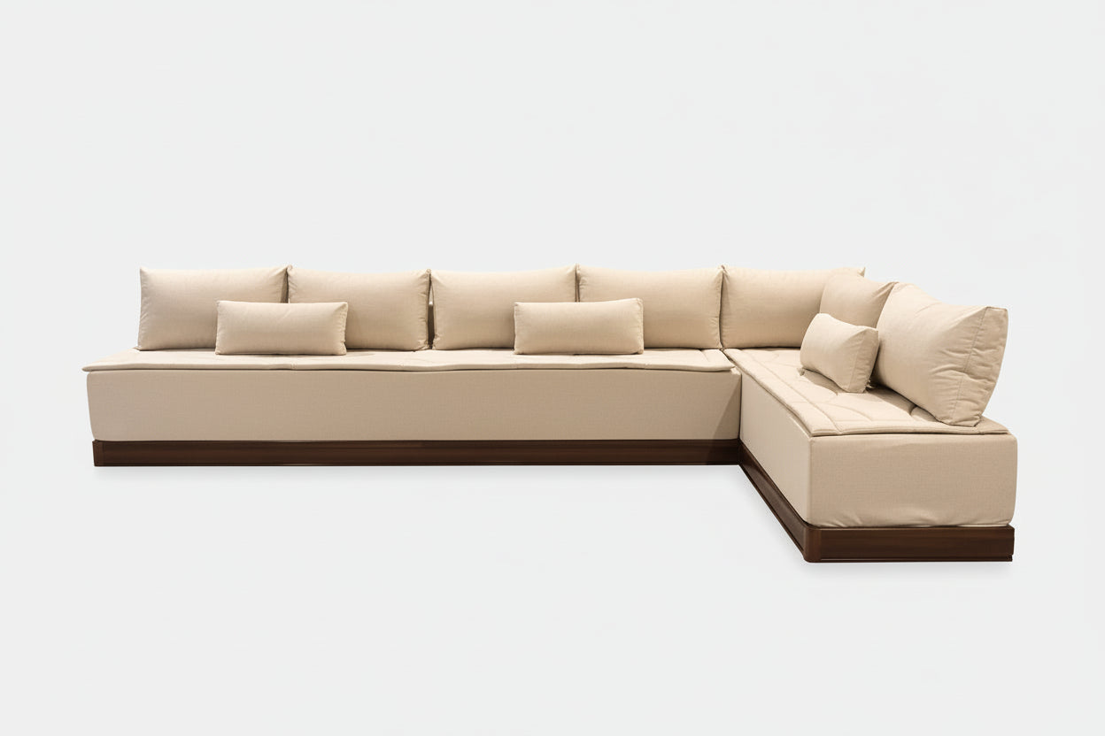Marokkanische Sedari Modern –Braun Holz & Beige Stoff | Maßanfertigung Luxus Sofa - Sadeqy Home