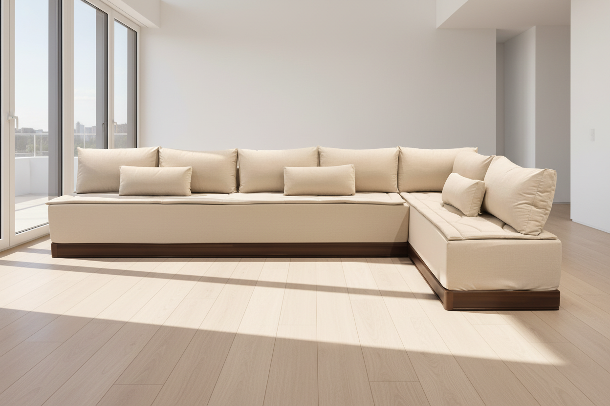 Marokkanische Sedari Modern –Braun Holz & Beige Stoff | Maßanfertigung Luxus Sofa - Sadeqy Home